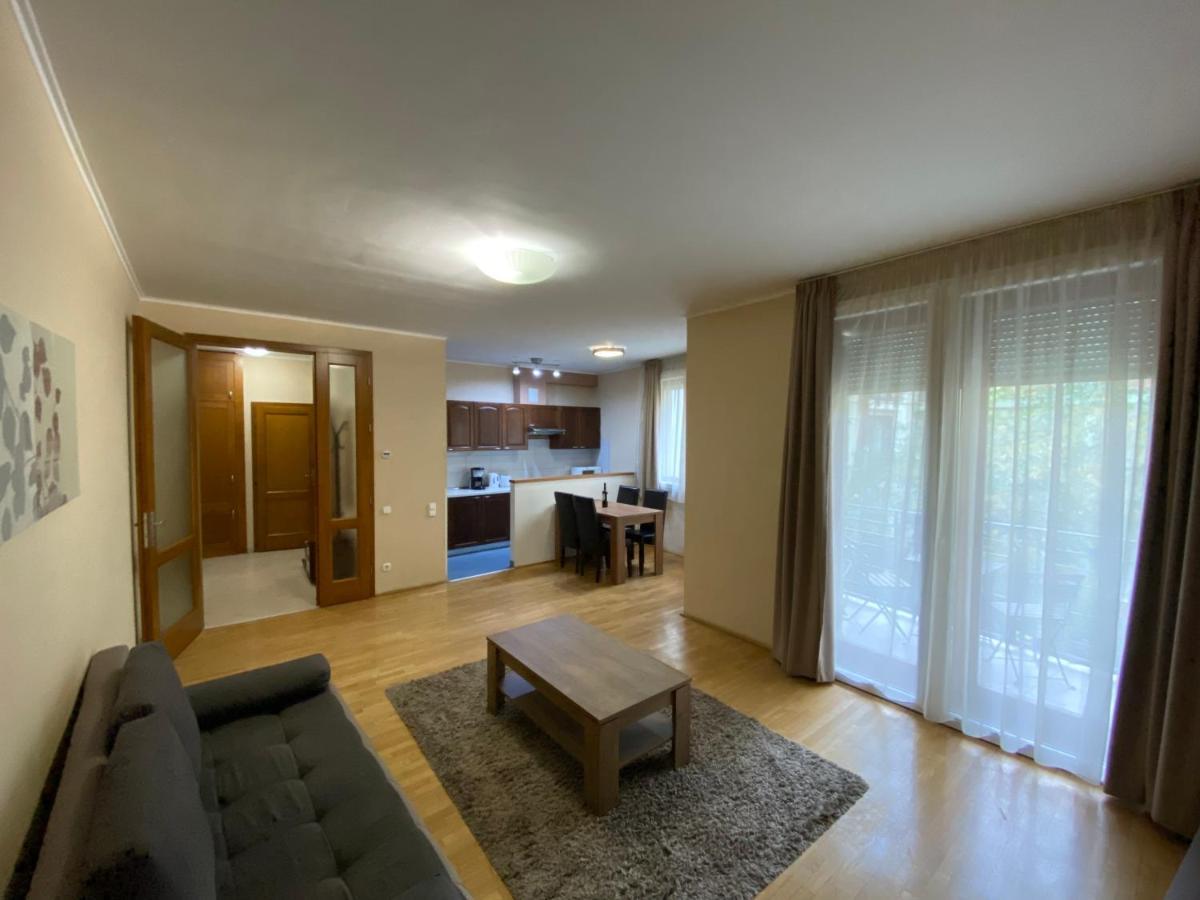 Gozsdu Apartment - Eszterhaz Budapeste Exterior foto